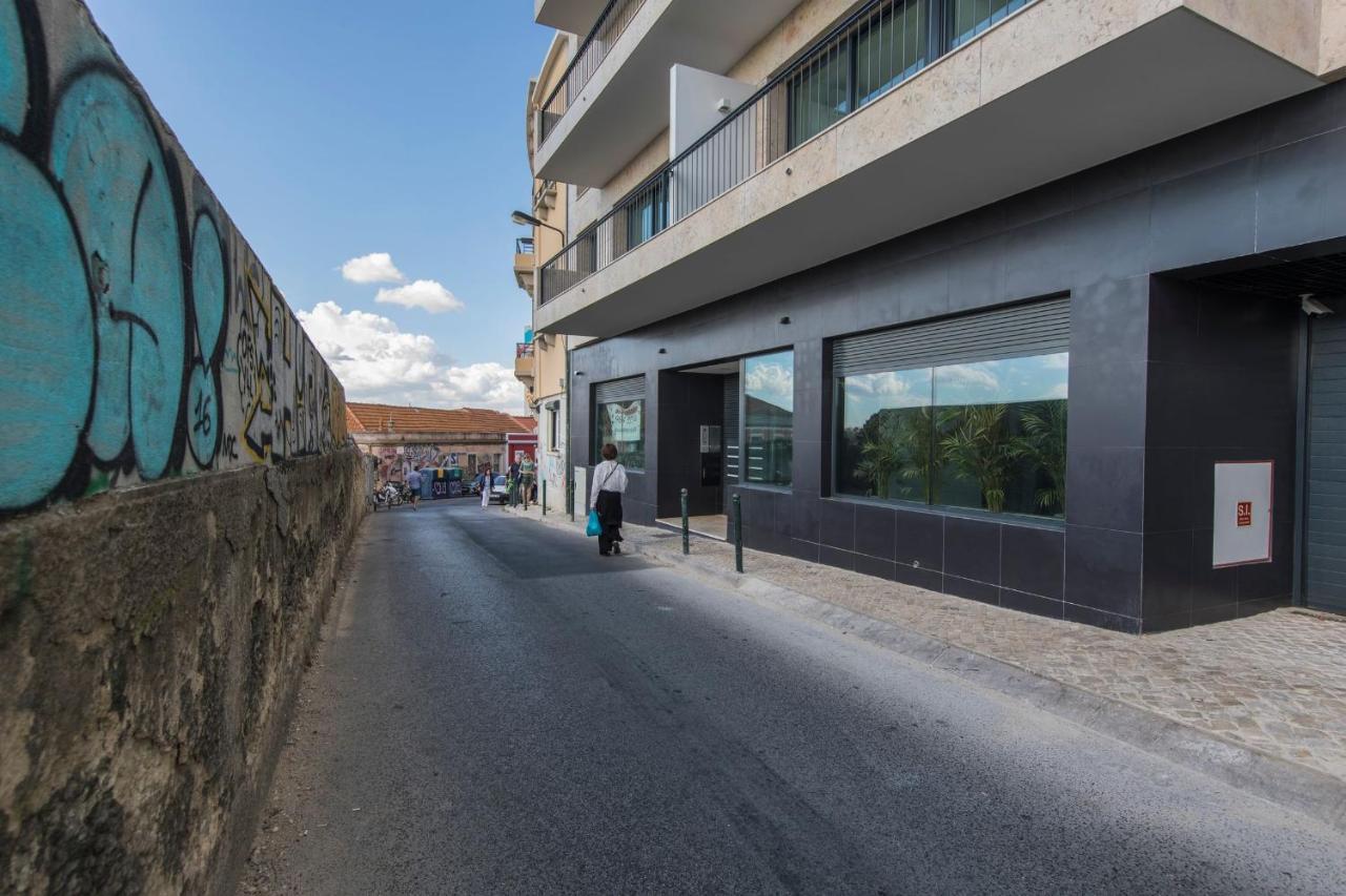 Lovelystay - Modern And Colourful Flat In The Heart Of Graca Lisbon Exterior photo